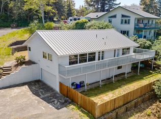 2144 Hamilton St, North Bend, OR