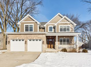 7052 Palma Ln, Morton Grove, IL 60053