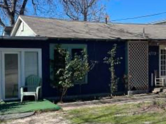 2nd image of 4719 McCullough Ave #B