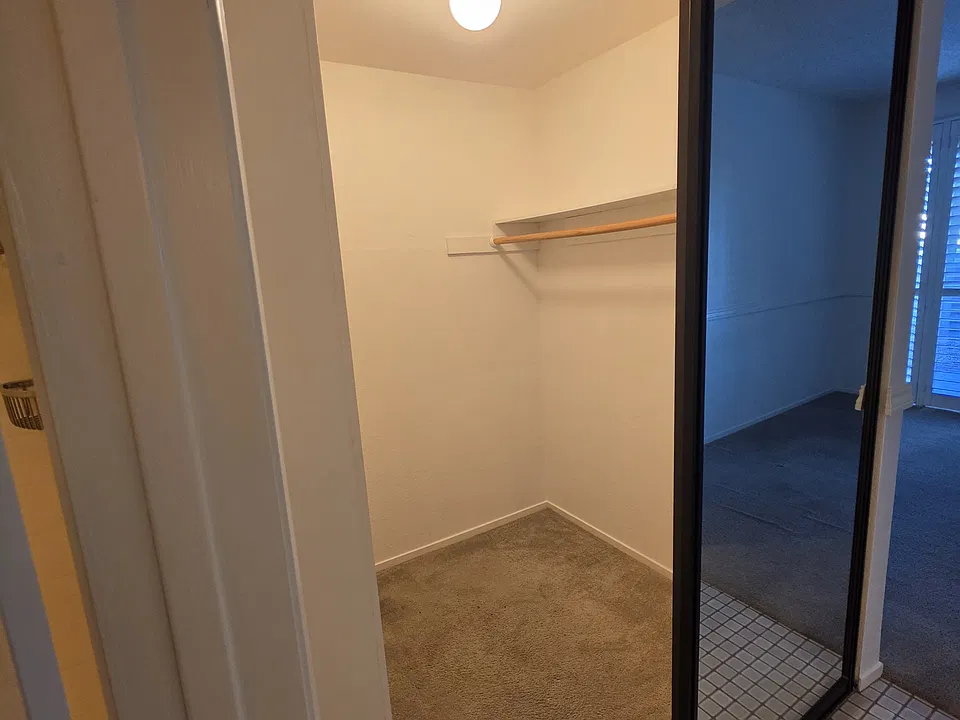 5 Cove Ln