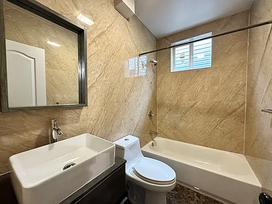 Rented by EXR | media 6