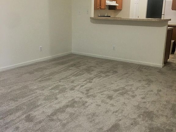 3rd image of 10428 Victoria Dr