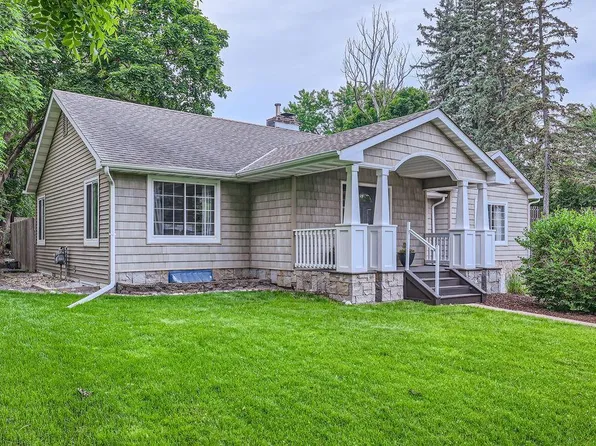 5112 Willow Ln, Minnetonka, MN 55345