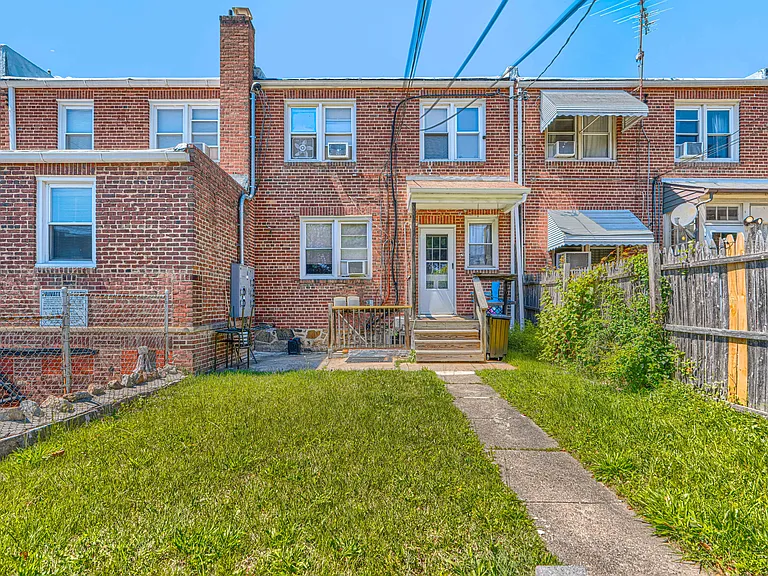 4041 Wilkens Ave #C — Photo 25