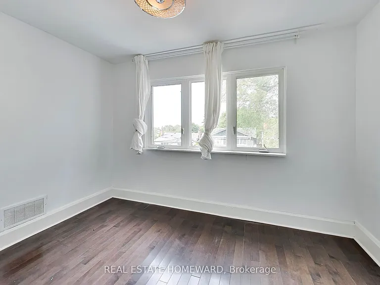 163 Glenmount Park Rd — Photo 15