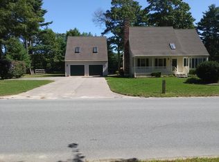 19 Windsor Dr, Wareham, MA 02571