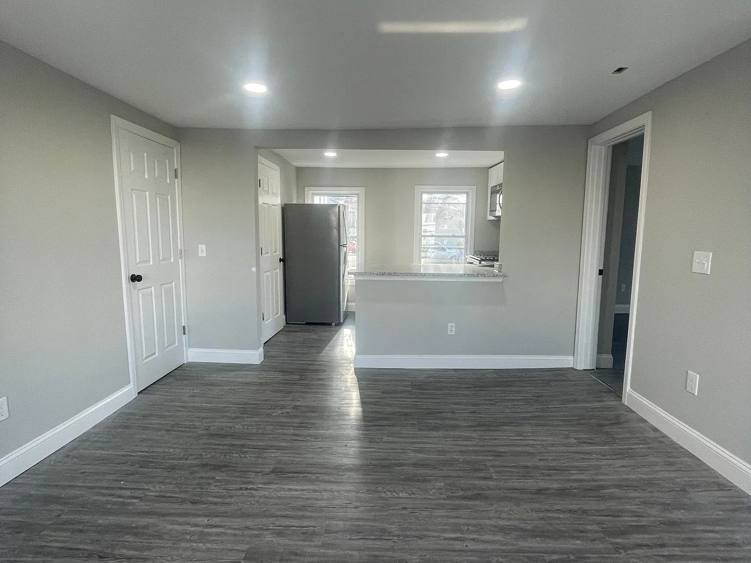 154 Earle St — Photo 4