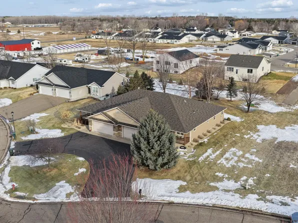 1409 Wood Duck Ln, New Richmond, WI 54017