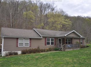 1695 Dog Fork Rd, Chapmanville, WV 25508