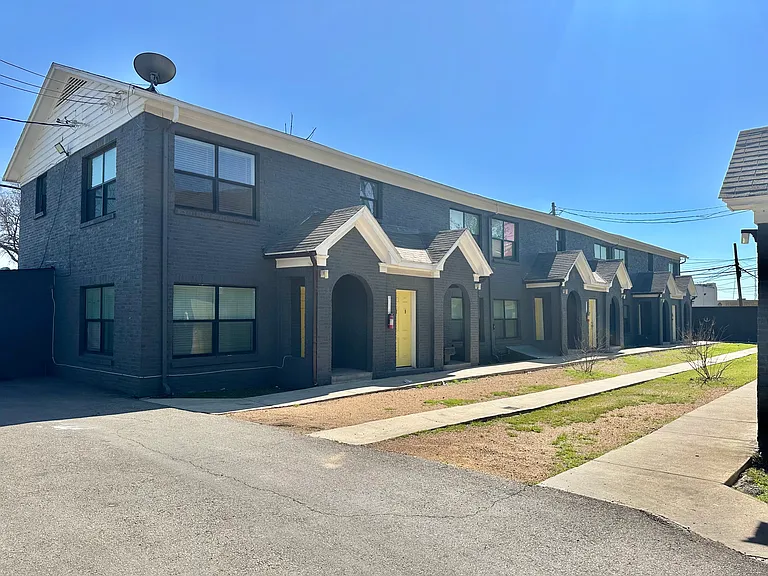 225 N. Munger Blvd - Small Apartment Community in East Dallas — Photo 3