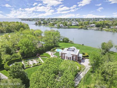16 Windrose Way, Greenwich, CT, 06830
