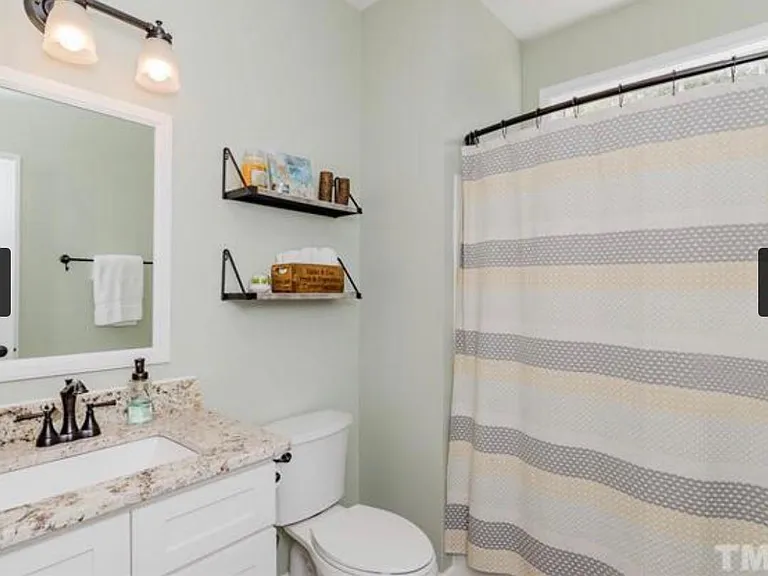 2nd bathroom