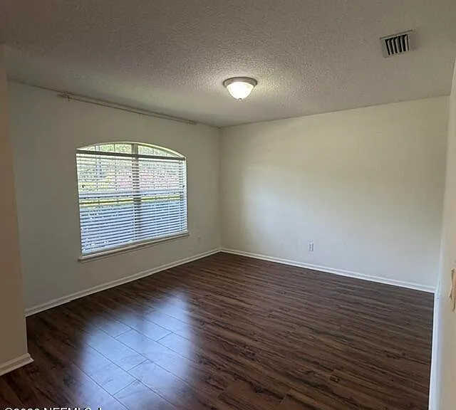 12045 Sands Pointe Ct — Photo 2