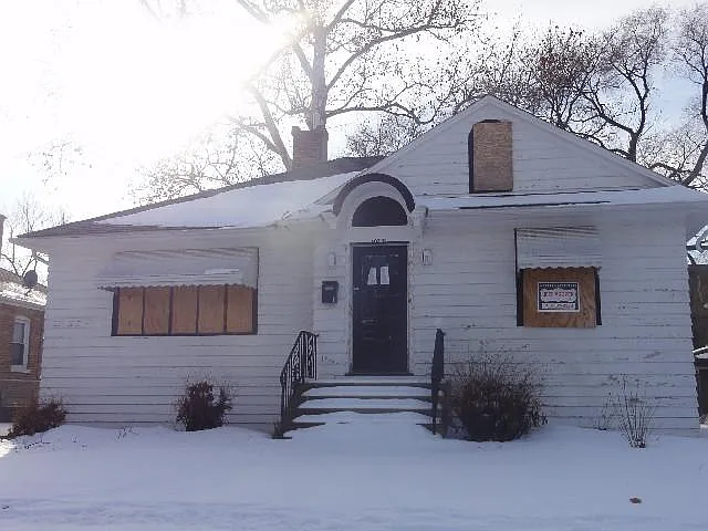 10232 S Emerald Ave photo 1