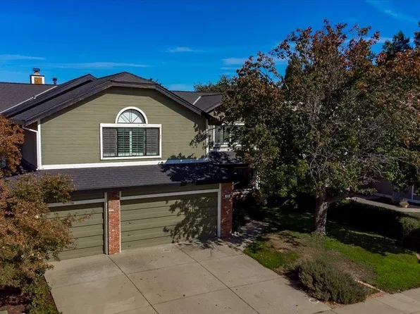 416 Community Dr, Roseville, CA 95678