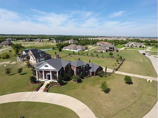 1st image of 211 Island Falls Dr