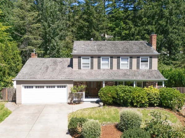 31 Churchill Downs, Lake Oswego, OR 97035