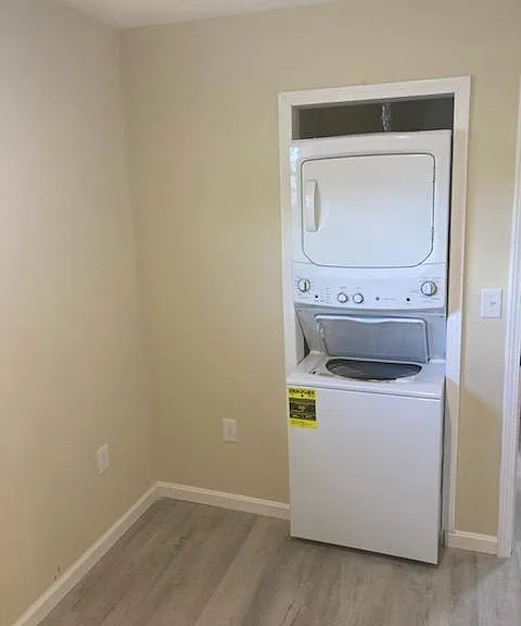 25 Holladay Dr #26 — Photo 3
