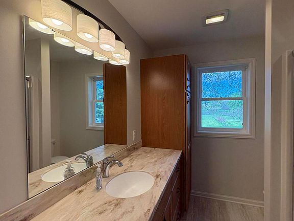 4th image of 2785 24th Ave