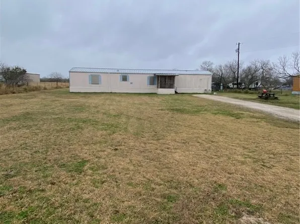 110 Agape Rd, Woodsboro, TX 78393