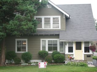 21 Thomson Pl, Pittsfield, MA 01201