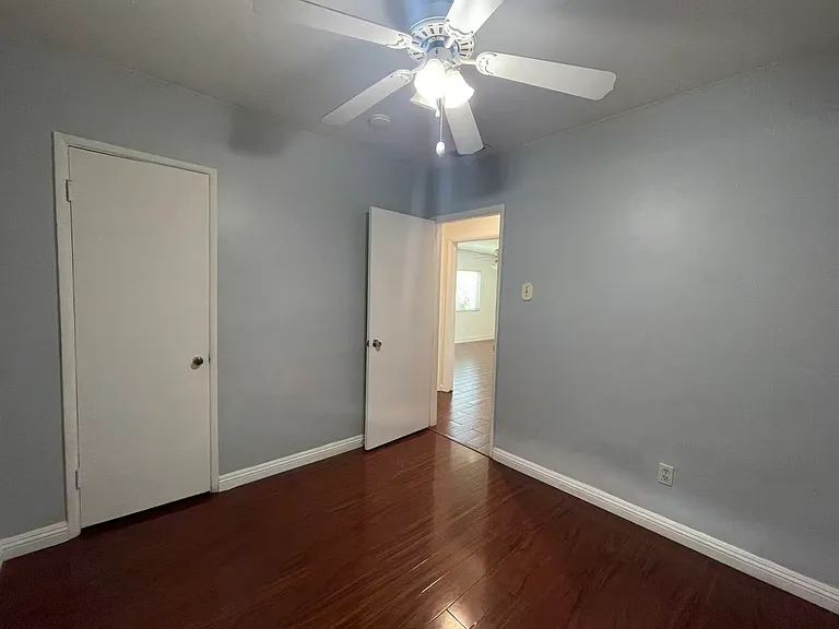 11919 Cheshire St — Photo 3