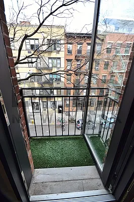 Rented by Bold New York | media 2