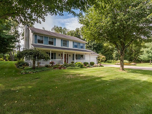 2nd image of 6166 Willow Run Dr