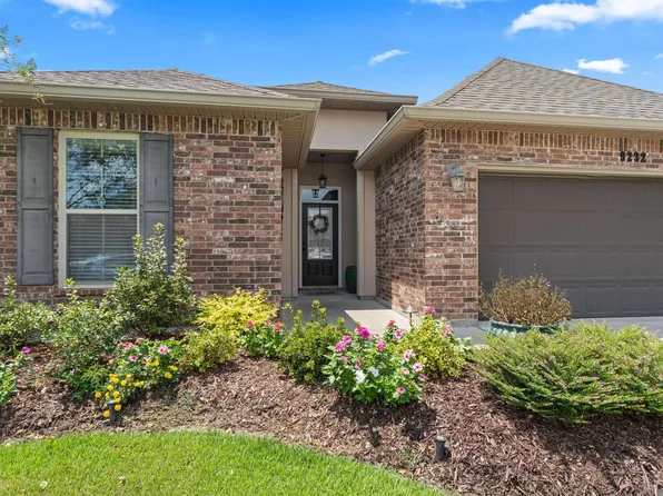9232 Falling Oak Dr, Baton Rouge, LA 70817