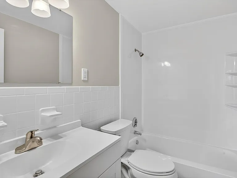 91 Pleasant St #A6 — Photo 7