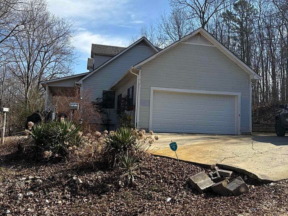 3rd image of 340 Valley View Dr