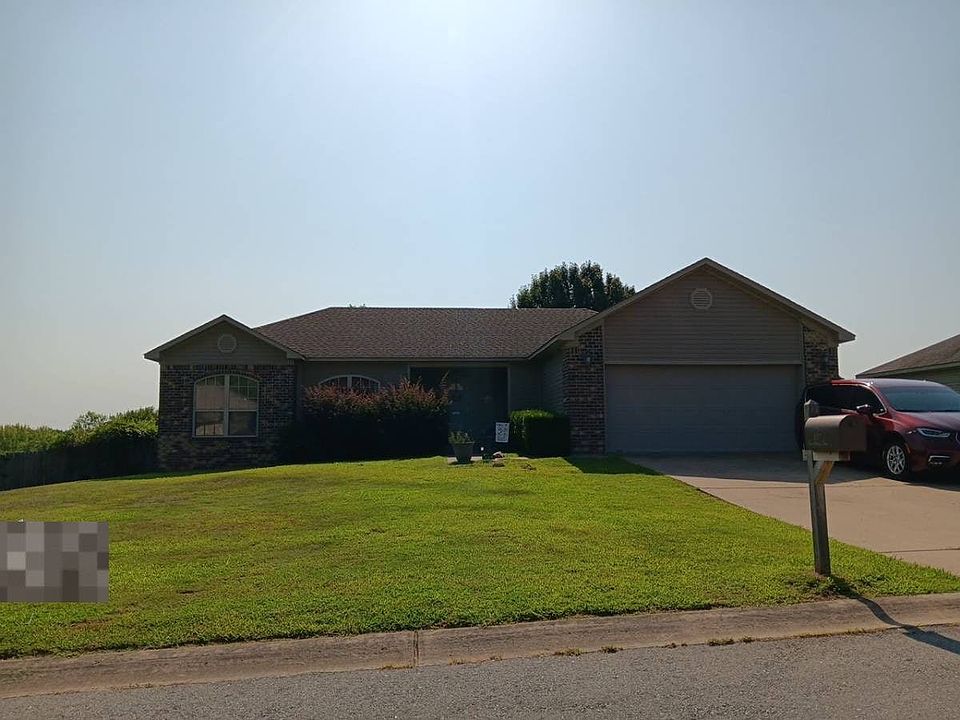 1st image of 327 Weathering Ln