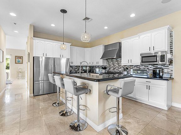 5th image of 17371 W Sycamore Drive