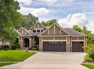 1045 SE Pinecrest Cir, Waukee, IA 50263