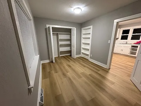 206 S West St — Photo 13