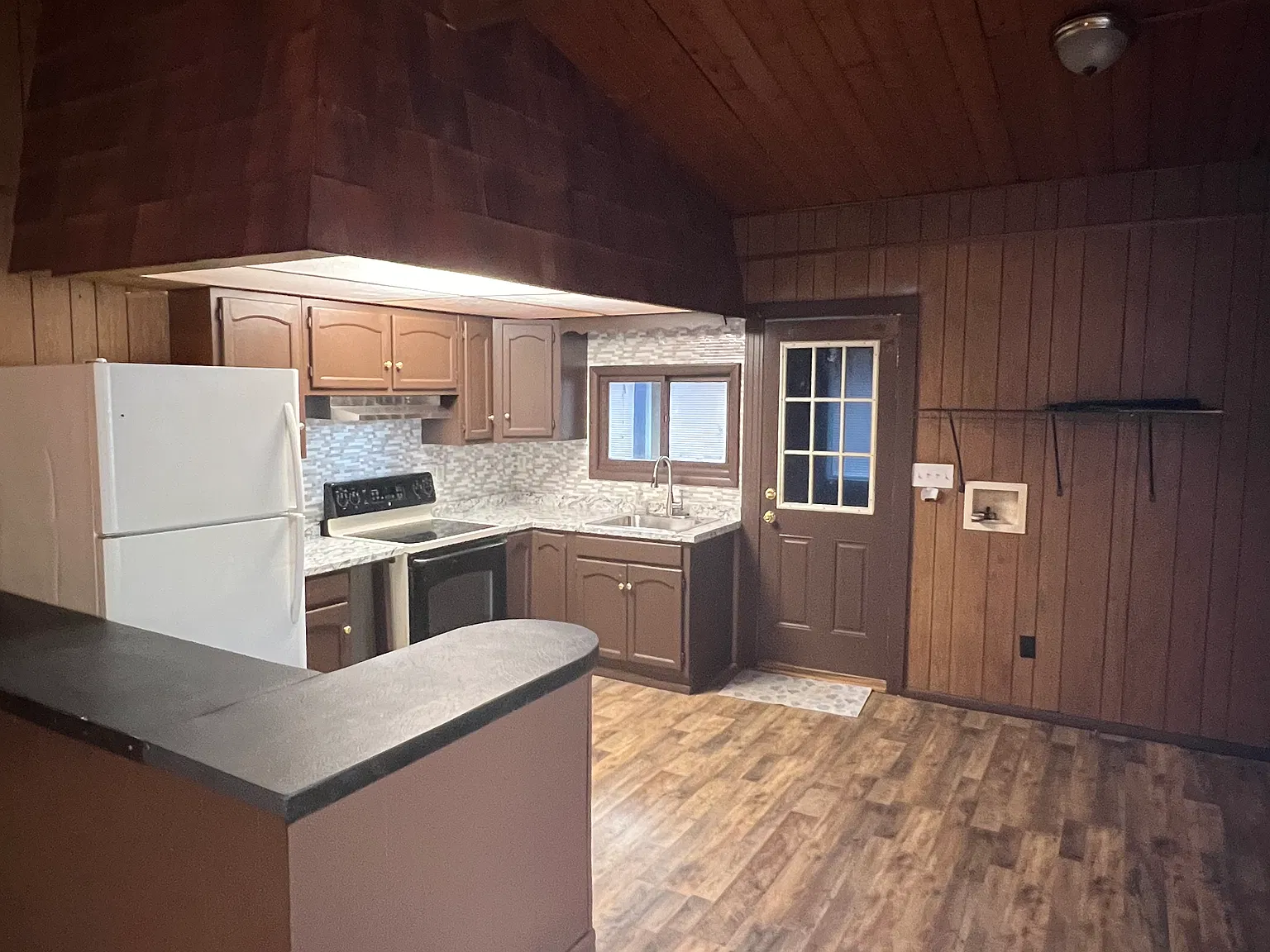 3 bed, 1120 sqft, $1,750 — Photo 4
