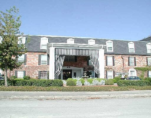 1st image of 8401 N NEW BRAUNFELS AVE #116