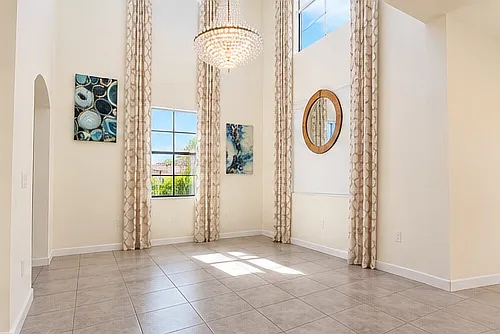 3 bed, 2.5 bath, 2115 sqft, $3,200 — Photo 3