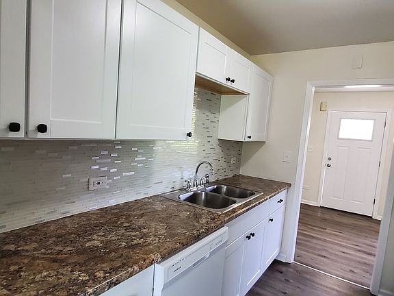 4th image of 37069 N Avon Dr