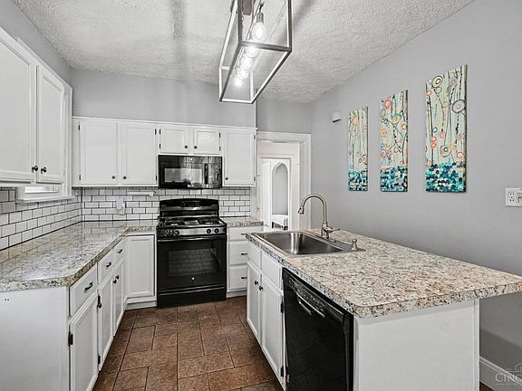 5th image of 3231 E Darwin Ave