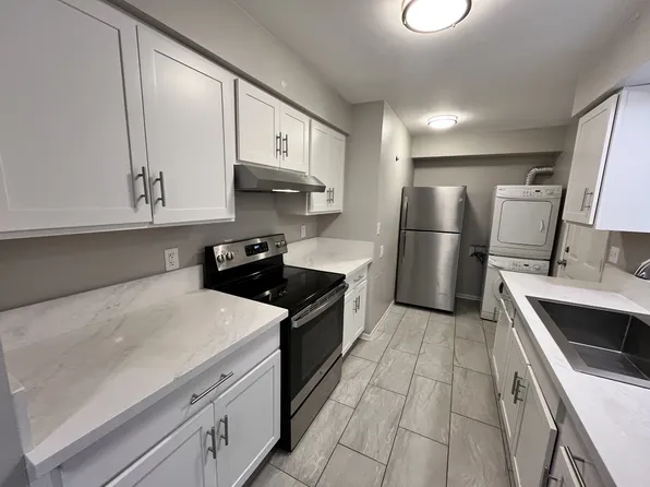 Twinlyn Place Apartments