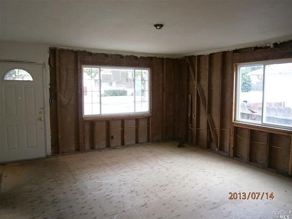 2nd image of 967 Heartwood Ave