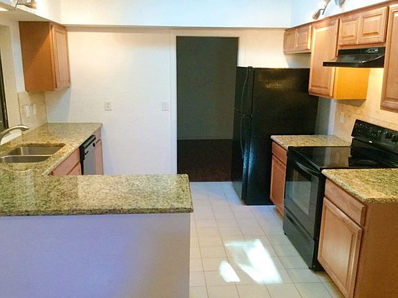 3rd image of 74 Bay Woods Dr