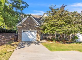 101 Hutira Ln, Greenwood, SC 29649