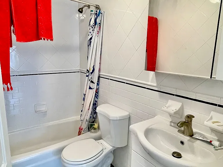 130 W 75th St #2D — Photo 10