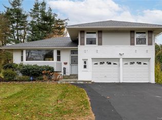 184 Finmor Dr, White Plains, NY 10607