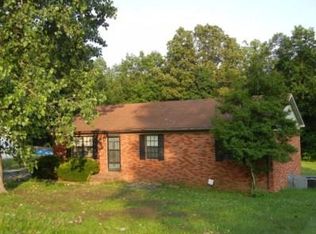 211 Hillside Ter, Hopkinsville, KY 42240