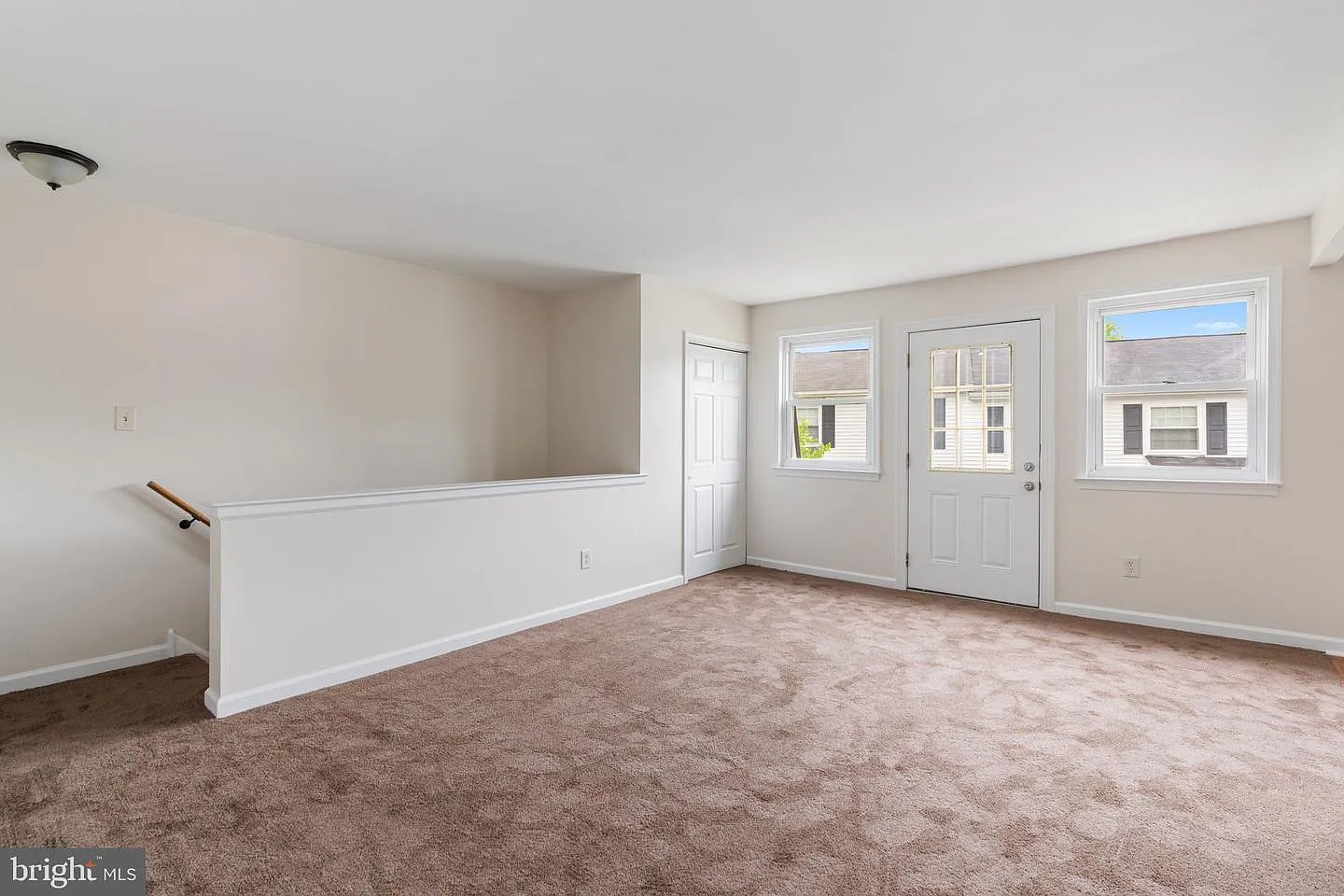 2 bed, 988 sqft, $1,900 — Photo 2