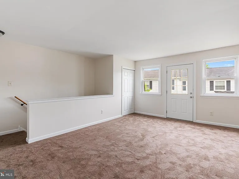 221 Washington Pl #221 — Photo 2