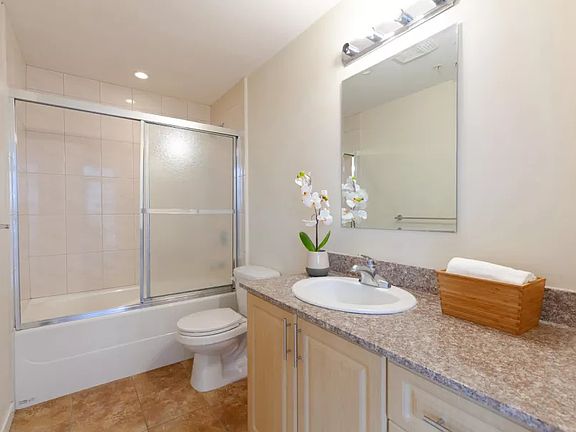 2nd image of 6133 Buswell St #601